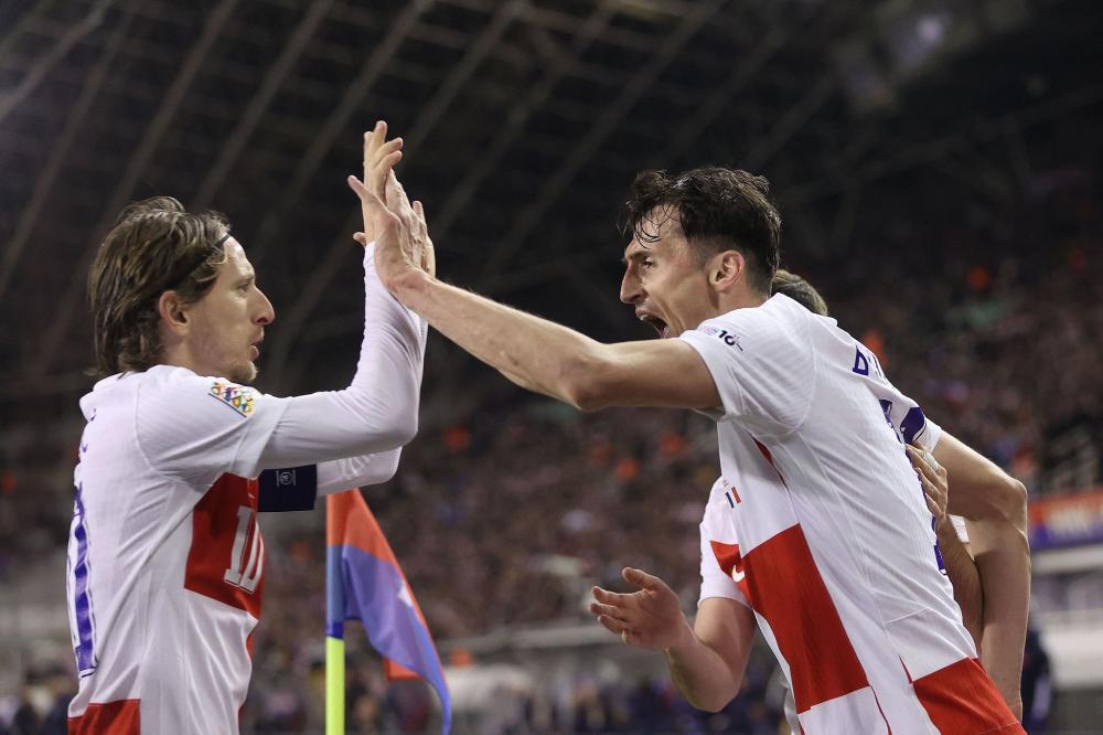 Milan sports：亚冬会 ｜ 冬奥三年又逢亚冬，冰雪热，“燃”！新华网.